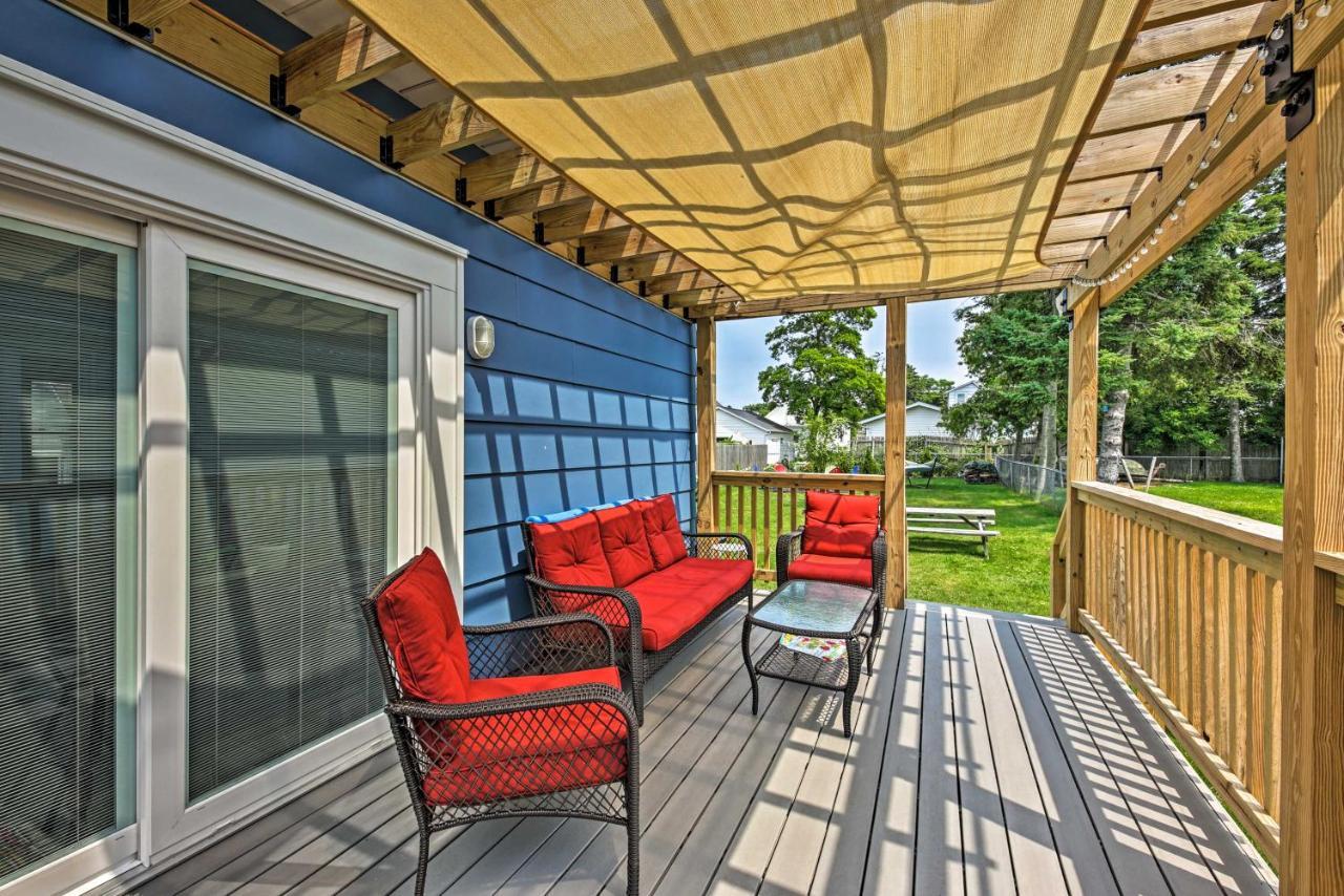 Anias Retreat With Deck Walk To Lake Michigan! Two Rivers Exterior foto